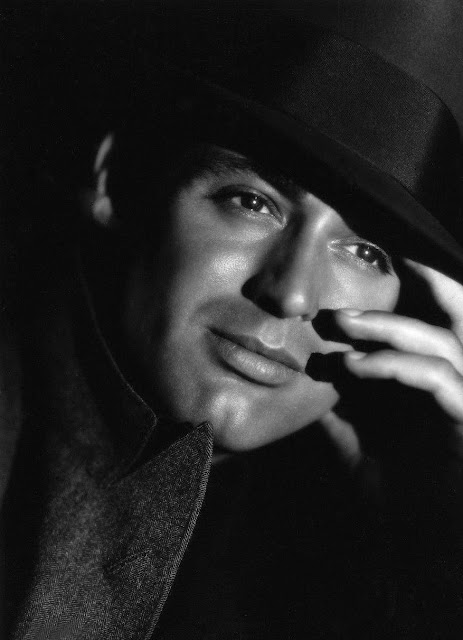 1932. Cary Grant by George Hurrell