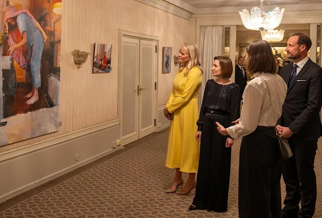 President of Moldova Maia Sandu, Crown Prince Haakon, Crown Princess Mette-Marit and Valeria Duca visited the Grand Hotel