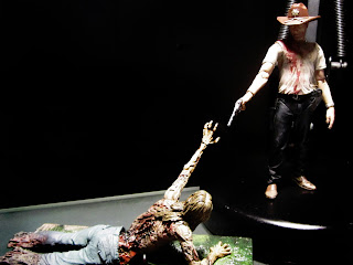 McFARLANE TOYS - THE WALKING DEAD - DEPUTY RICK GRIMES & BICYCLE GIRL ZOMBIE