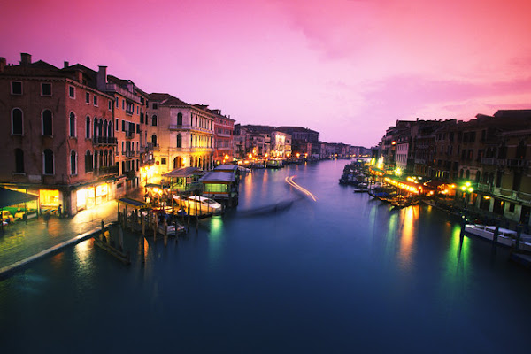 E CREDO CHE LEGGENDO QUESTA BELLA POESIA NELLA MAESTOSA VENEZIA