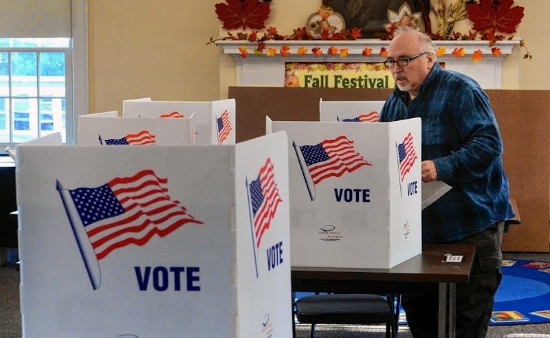  Demócratas rechazan primarias abiertas para escoger candidatos a elecciones de noviembre 