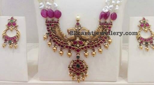 Ruby Pendant Simple Chandbalis