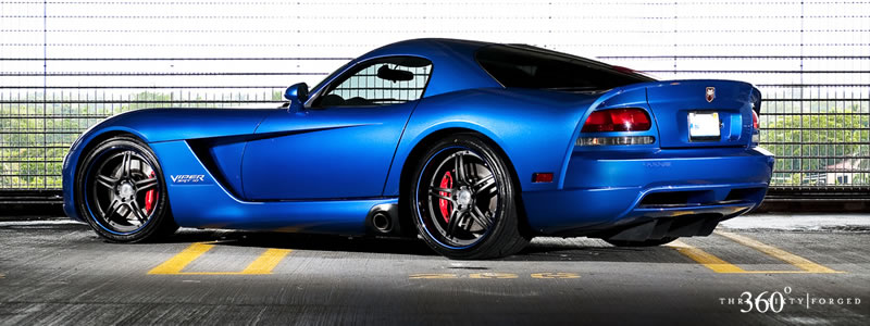 Great color combo of Blue n Black on this Dodge Viper featuring a set of 360