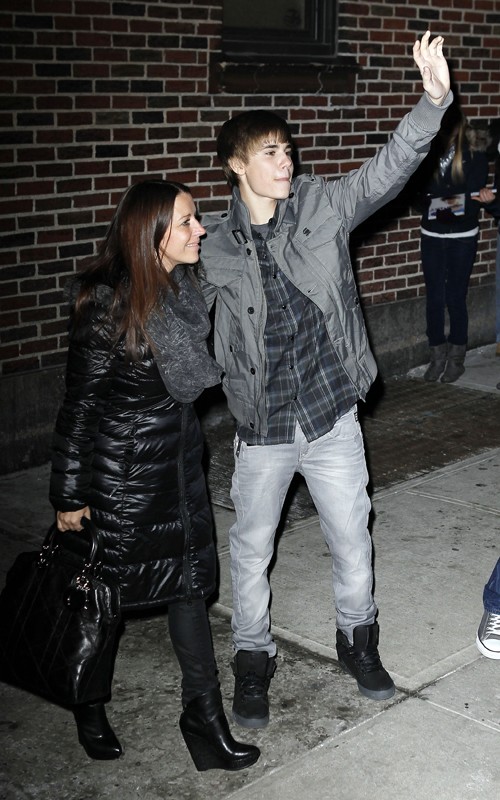 justin bieber pictures 2011 february. justin bieber pictures 2011