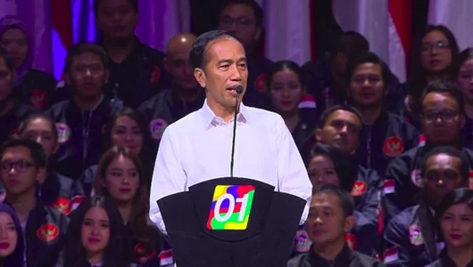 Jokowi Singgung soal Istri Pancing Ramai Riuh di Konvensi Rakyat