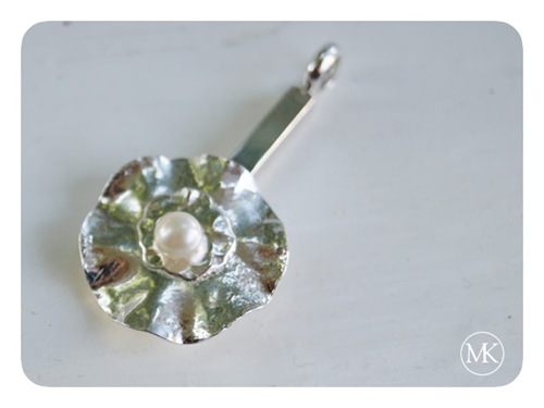 flower and pearl pendant 2