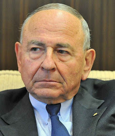 Maurice Newman: políticos ambientalistas parecem com “antigos sacerdotes pagãos invocando falsos deuses”.