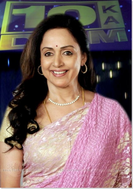 hema-malini-looking-graceful