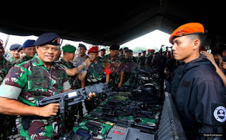 Keluh Kesah Panglima TNI Saat Kewenangannya Dipangkas - Commando