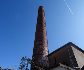 urbex-usines-filature-coffre-fort-cheminée-jpg