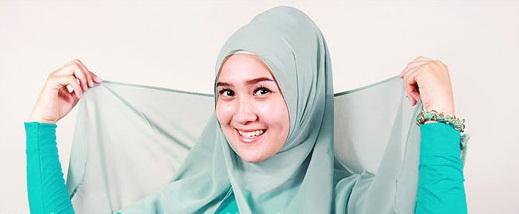 Cara Memakai Jilbab Segi Empat