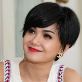 Model Rambut Pendek Yuni Shara