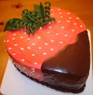 Strawberry Birthday Cake on Birthday Cake For Sis
