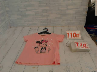 中古品　子供服　１１０ｃｍ　ミニープリント　ピンク　半袖Ｔシャツ　１１０円
