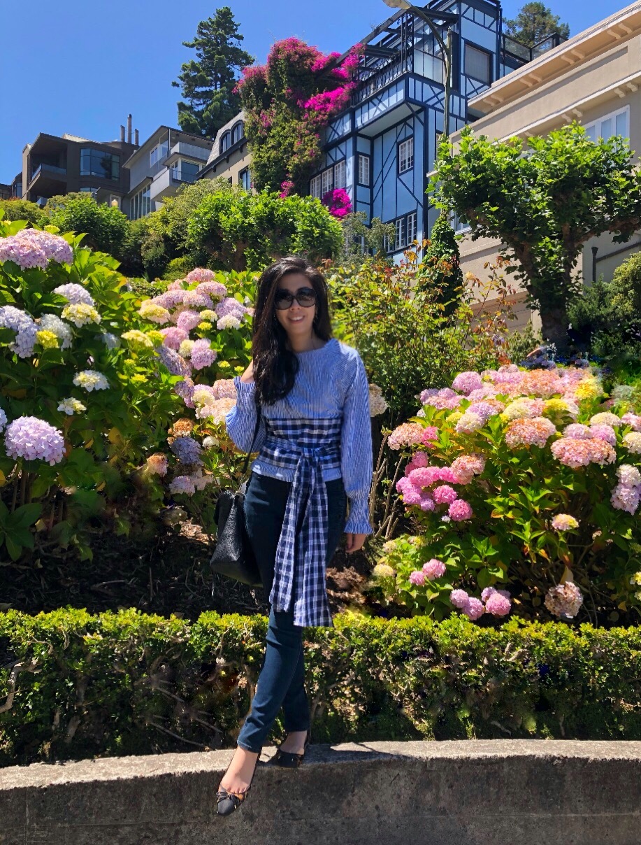 Lombard Street in San Francisco_What to Do in SF For The First Time Visiter_Lombard Street By Foot_Adrienne Nguyen