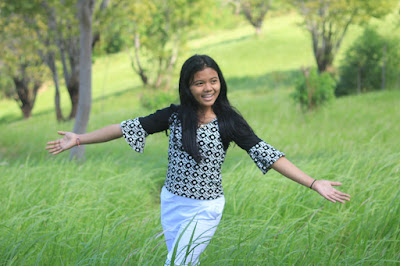 Ni Kadek Paranita Deela Cahyani di Bukit Belong