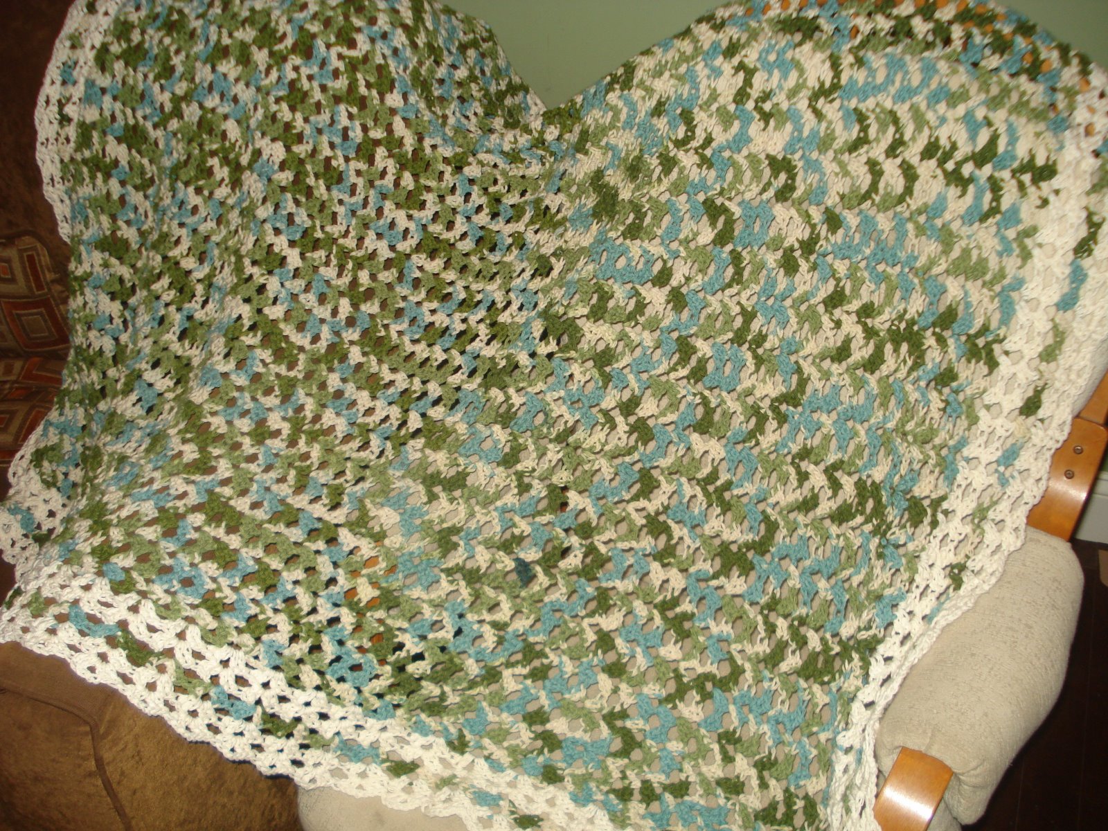 Crocheted Blanket with Variegated Yarn