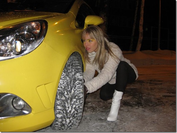 Lindas mulheres russas com carros (23)