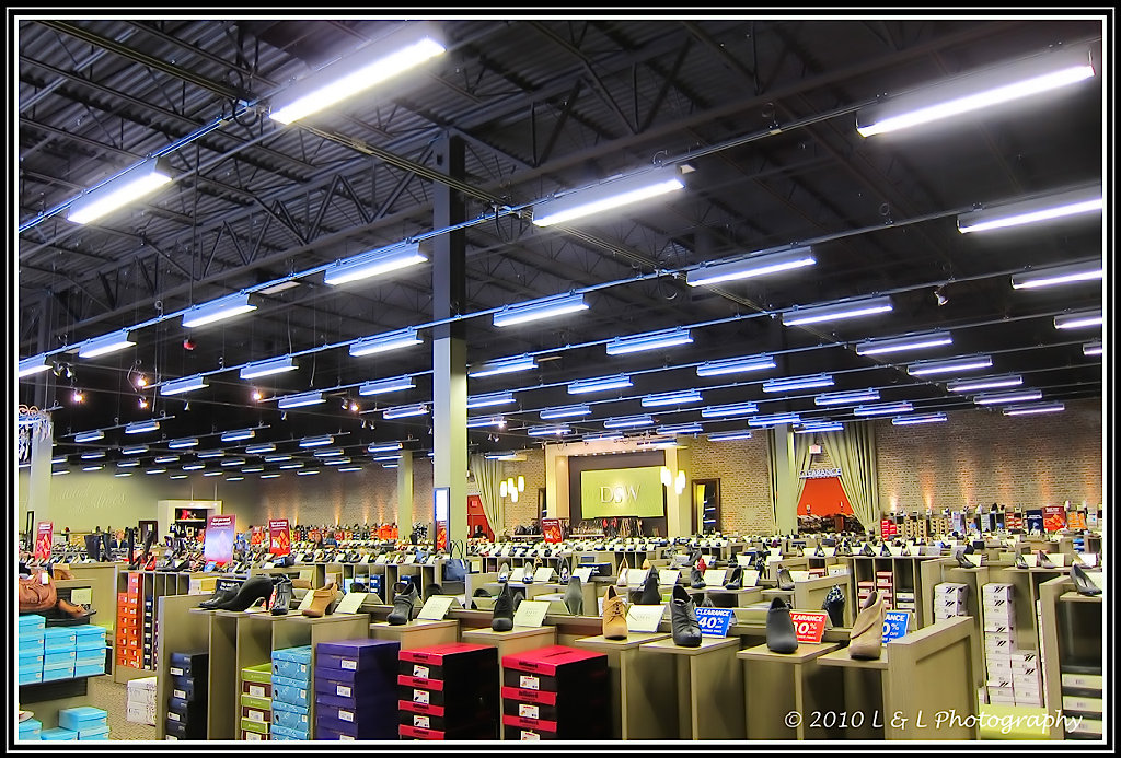 Ocala (Florida) Photos: DSW Shoes - for our wonderful female City ...