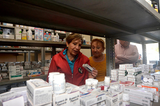 Reconocimiento a la maestra Lupita Grajales, fundadora de la farmacia de la Casa del Pueblo