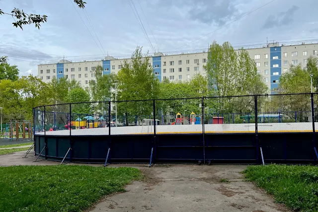 Сухонская улица, дворы, спортивная площадка