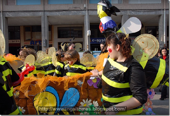 Disfrraz escolar de Abeja con bolsa basura 