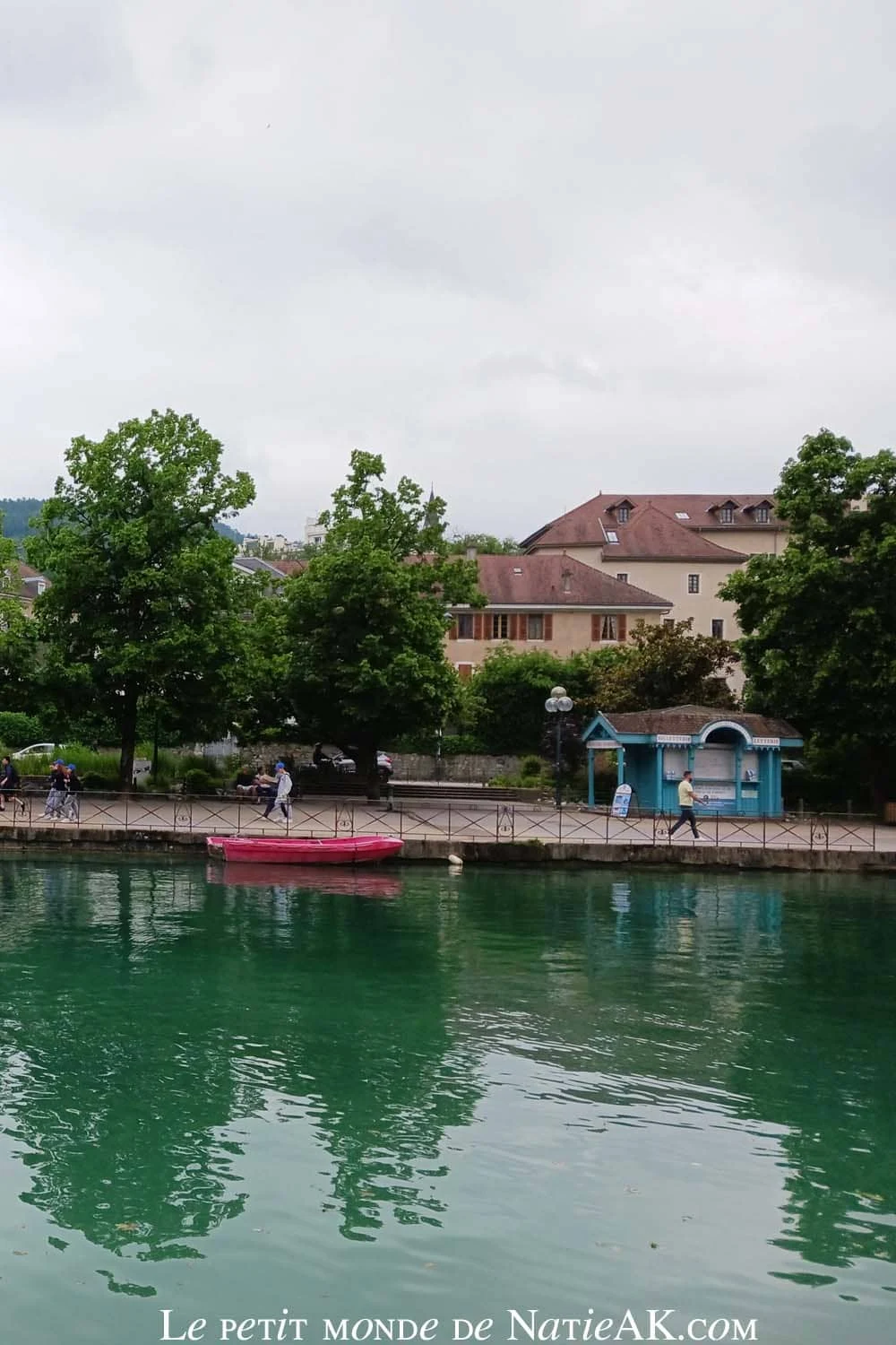 Activités sur le lac d'Annecy, occupation en vacance