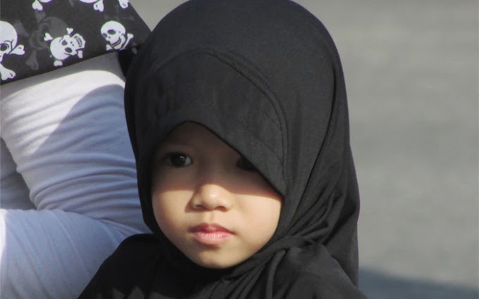 Anak Kecil Jilbab Cantik