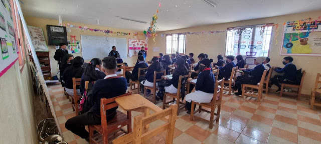 Wir danken allen, die uns mit Spenden für Schulmaterial unterstützen. Dank Ihnen haben heute, am 21. März, die Schüler von Yocona Alta, Yocona Centro, Yocona Baja, Supuyo und Uluchi - Potosí - Bombori Schulmaterialien erhalten.