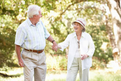 Tổ yến sào đối với người già có những lợi ích gì?