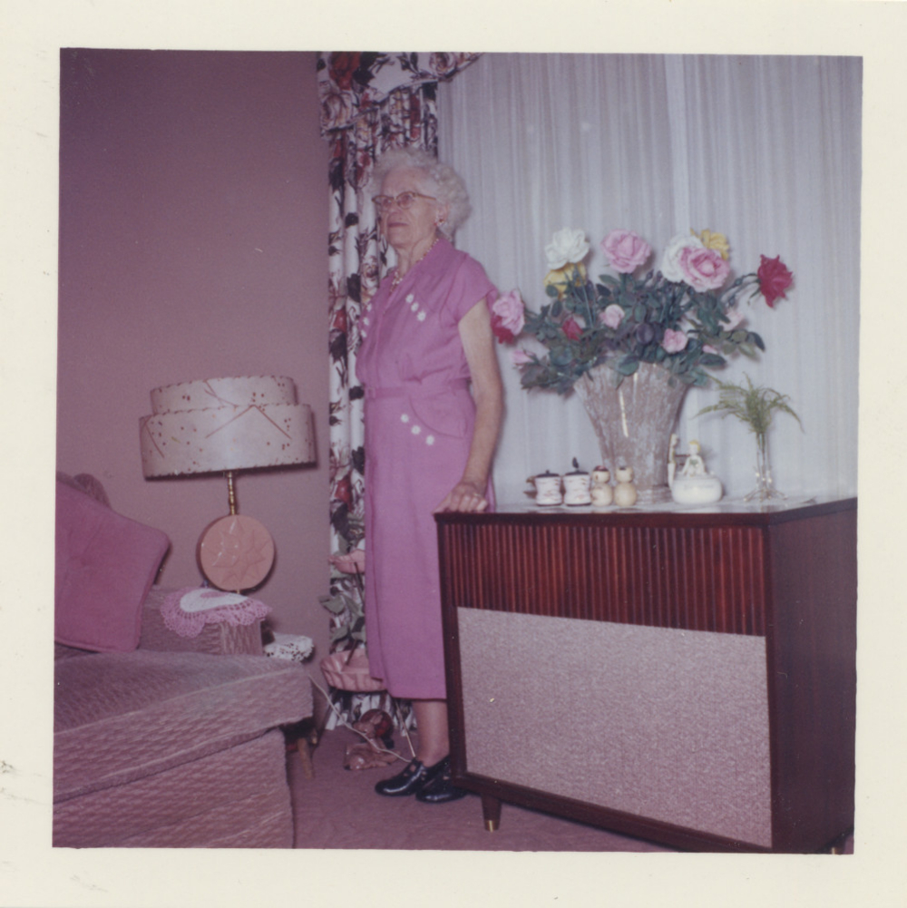 40 Candid Polaroid Snaps Of Women From The 1960s ~ Vintage Everyday