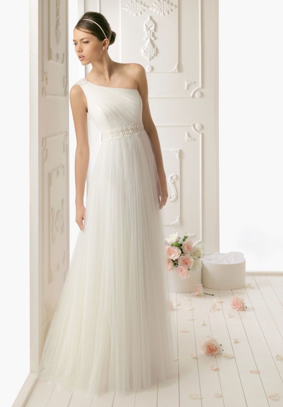 ethereal tulle simple wedding dress