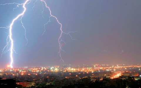 ΑΓΝΩΣΤΗ ΠΑΡΑΜΕΝΕΙ Η ΑΙΤΙΑ ΔΗΜΙΟΥΡΓΙΑΣ ΤΩΝ ΚΕΡΑΥΝΩΝ !