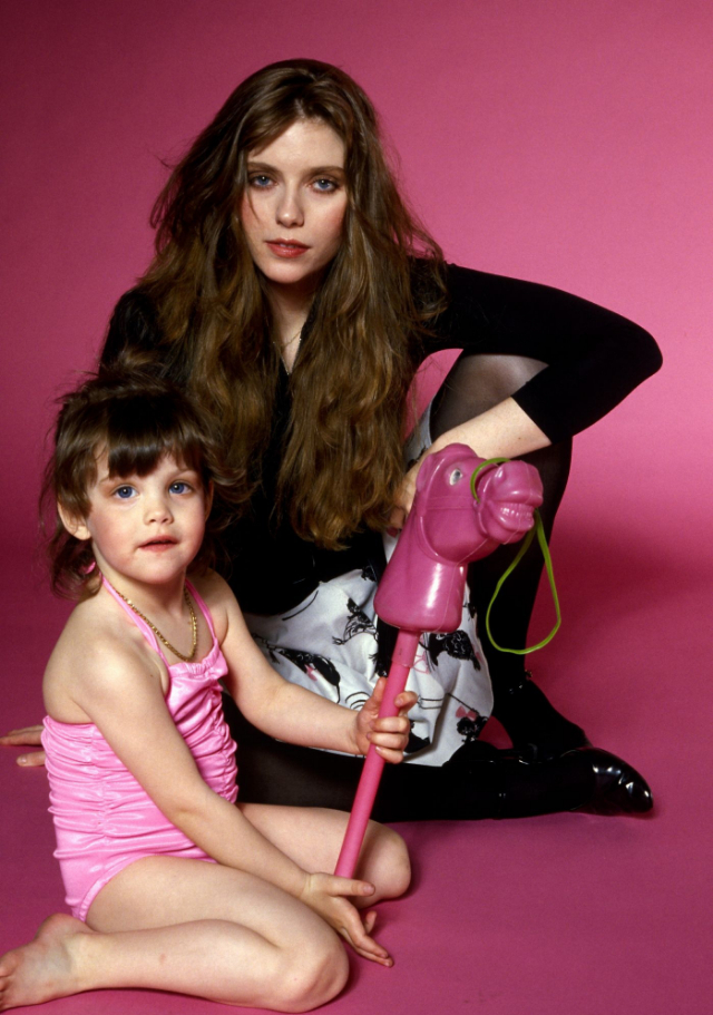 Adorable Photos Of Bebe Buell And Her Daughter Liv Tyler In 1980 ~ Vintage Everyday