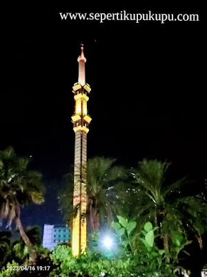 Menara Masjid AL MARKAZ AL ISLAMI MAKASSAR