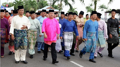 Maharum Bugis Syah MBS Sultan Johor  Istiharkan Muar 