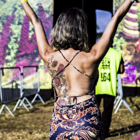 Stylish Festival-Goers Flash Their Ink At Coachella And Tomorrowland