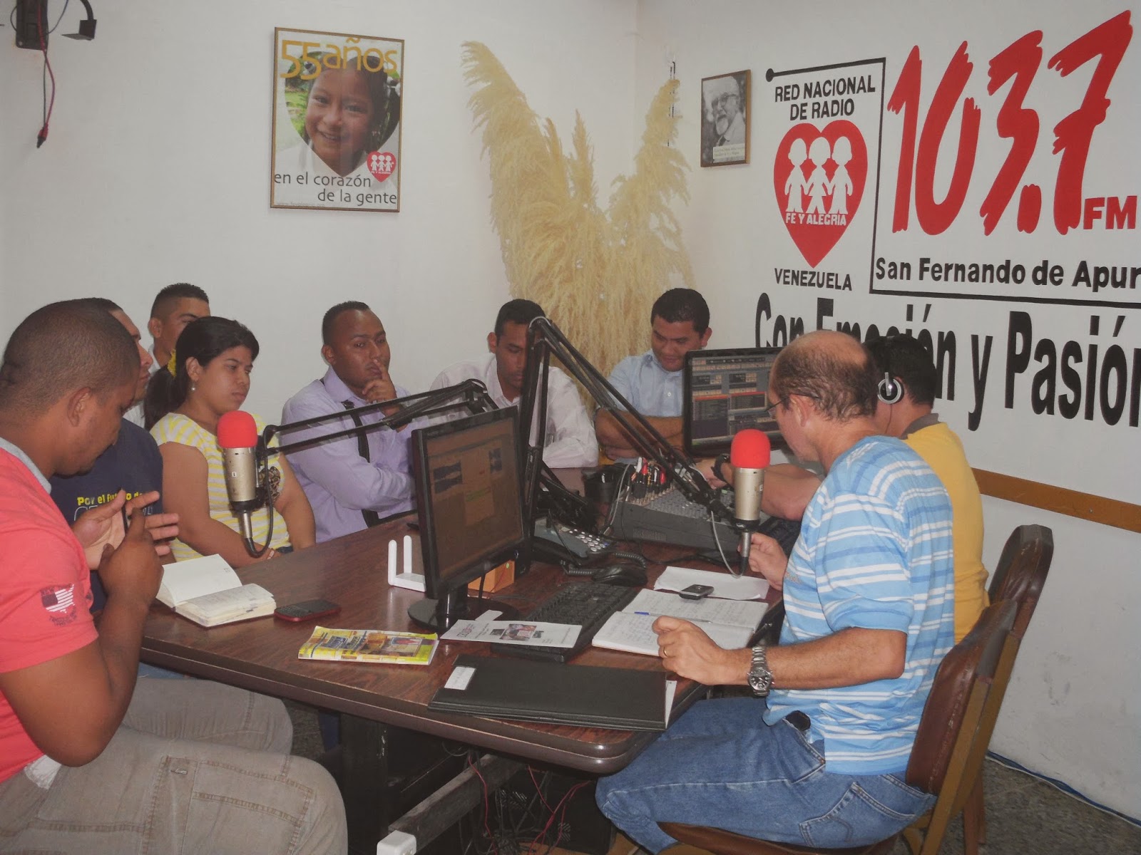 Video: Parte del debate entre jóvenes de oposición y oficialismo en Radio Fe y Alegría 103.7FM San Fernando. 