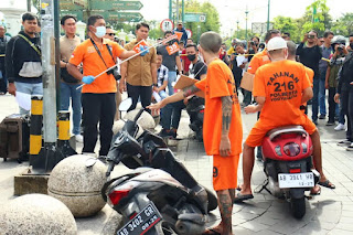 Satreskrim Gelar Reka Adegan Kasus Penganiayaan di Titik 0 KM Yogyakarta