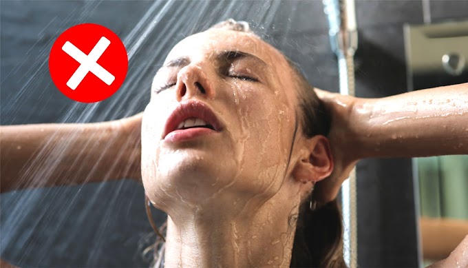 ¿Por qué nunca debes lavarte la cara en la ducha? La advertencia del experto
