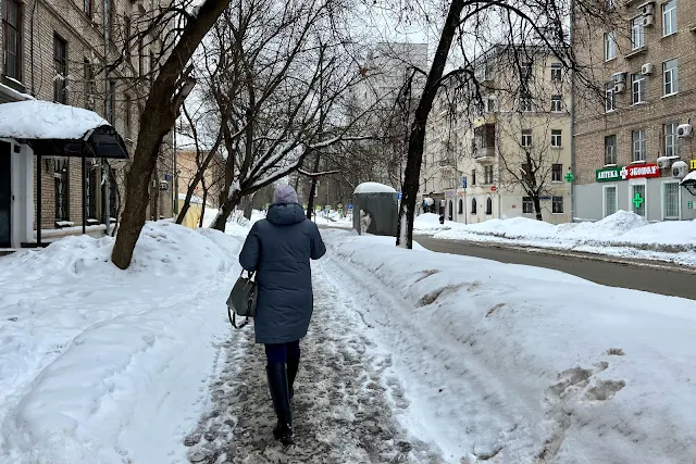 Нижняя Первомайская улица