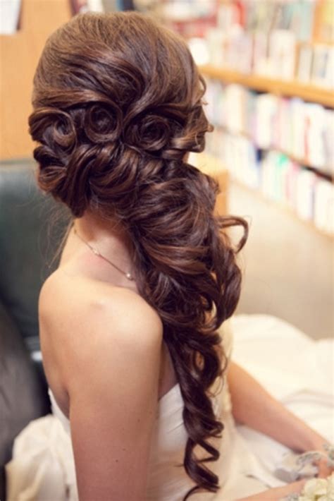 Perfect Hairstyle For The Prom