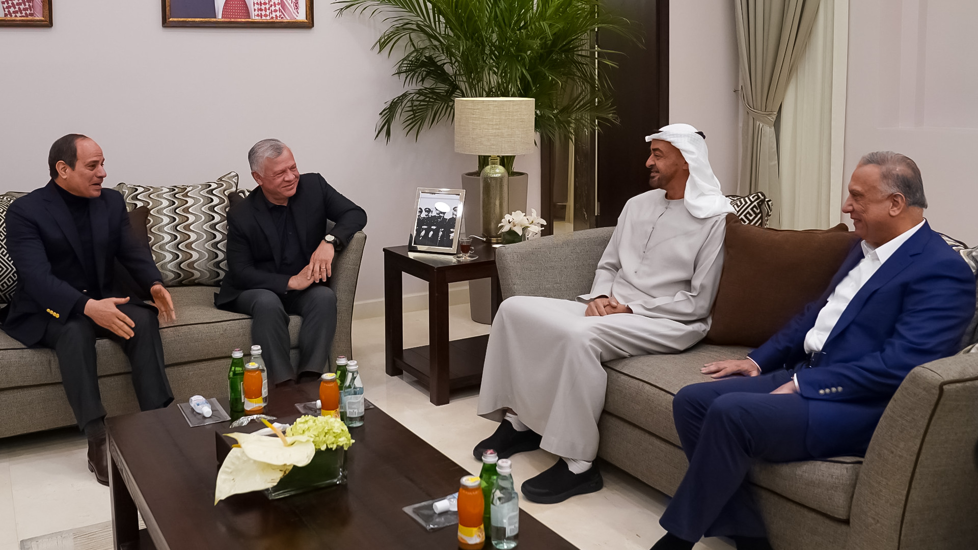ملك الأردن يلتقي محمد بن زايد والسيسي والكاظمي Arab news في العقبة