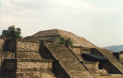 Teotihuacan pyramid picture photo