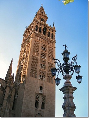 450px-The_Giralda_Seville2C_Spain