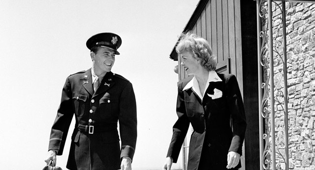 Ronald Reagan and Jane Wyman 19 April 1942 worldwartwo.filminspector.com