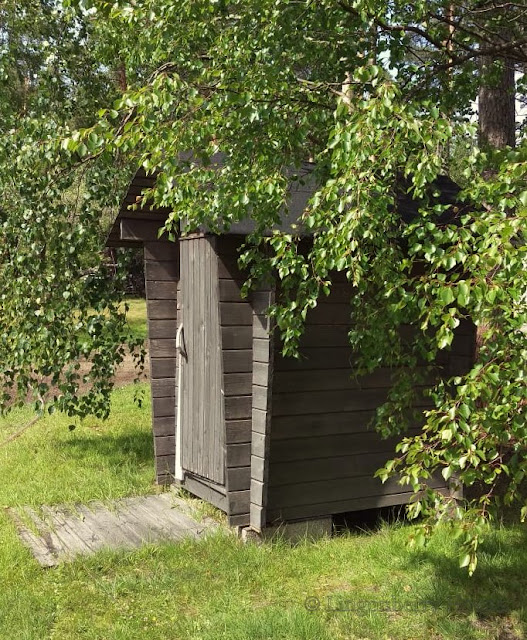 lingonberryhouse, pikkula, outhouse, leisure home, mökki, kesä , maalaus, painting, summer