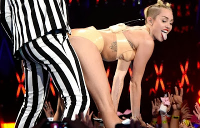 miley cyrus porno filmde oynayacak mı