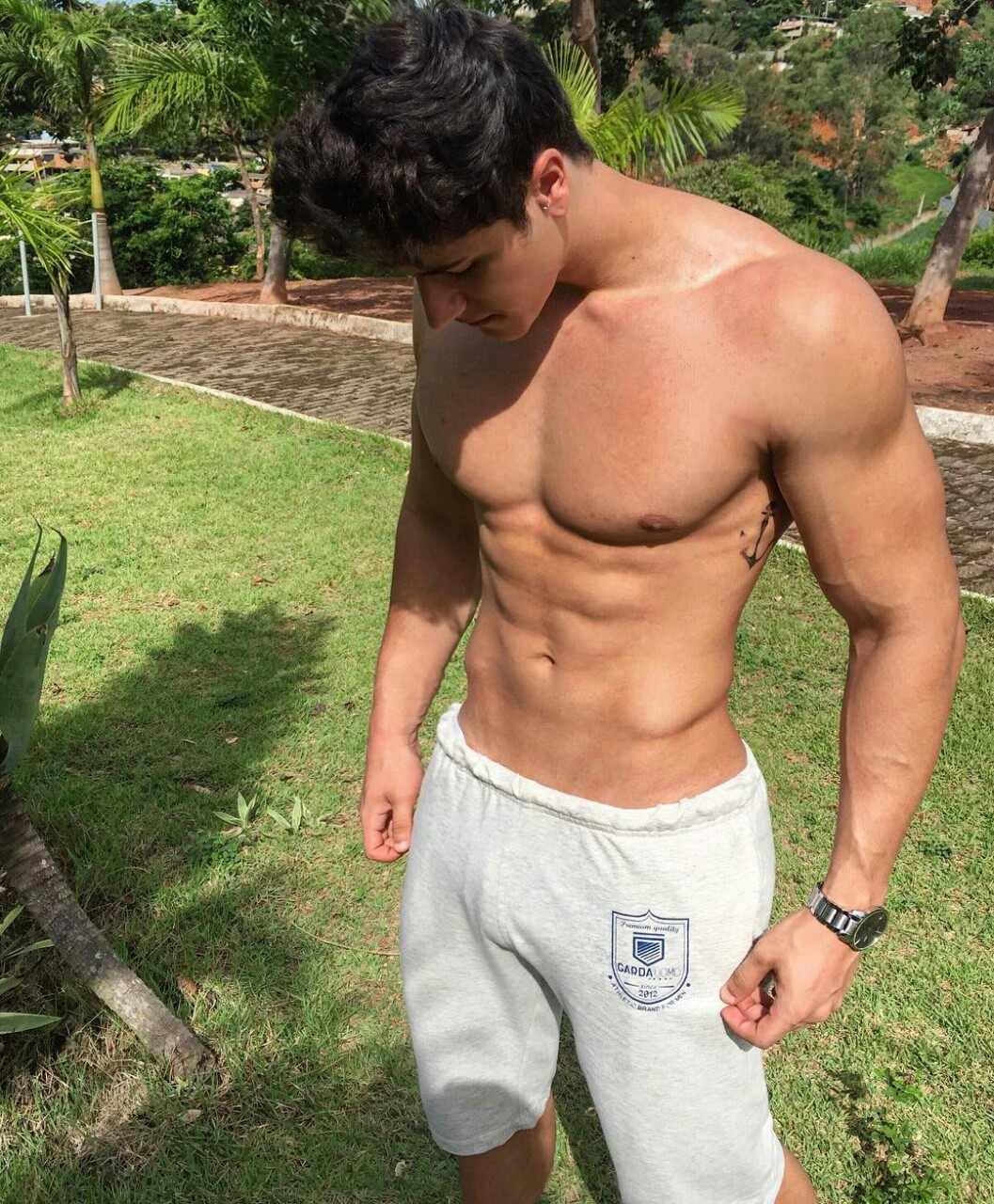 hot-guy-shirtless-sexy-body-cocky-neighbor-summer-sun