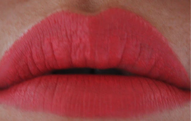 Hourglass Opaque Rouge Liquid Lipstick in Muse